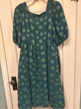 Adorable Appliqué Floral Puff-Sleeve Dress in Teal Green with POCKETS! comfy
